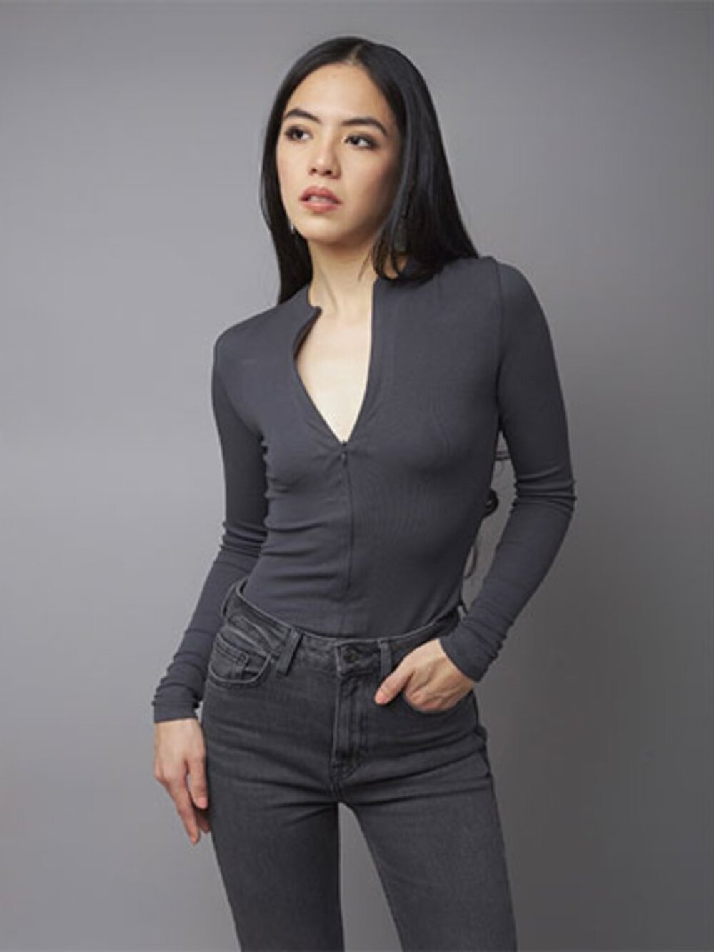 GREY RIBBED KNIT FRONT ZIPPER FITTED TOP